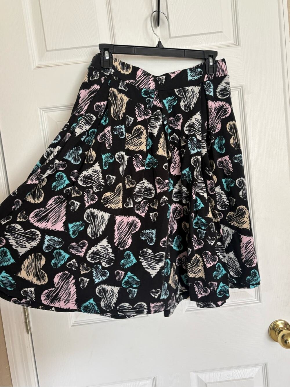 LuLaRoe Heart Print Circle Skirt Women’s Large Black Pink Blue Stretch Midi